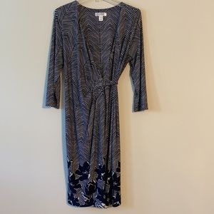 Motherhood Maternity Chevron Wrap size Large Dress